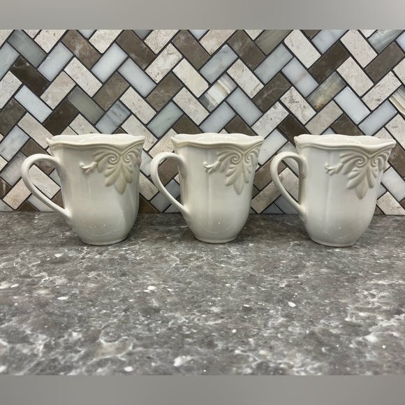 Lenox Butler’s Pantry mug set - Picture 3 of 9